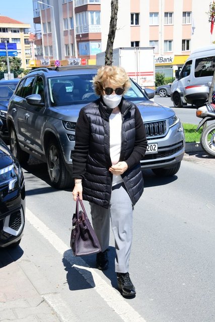 JALE ÖZTARHAN