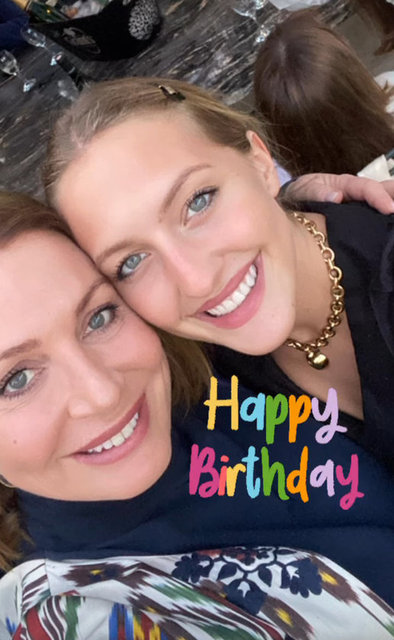 CAROLINE KOÇ, KIZI AYLİN KOÇ'UN DOĞUM GÜNÜNÜ SOSYAL MEDYADAN DA KUTLADI