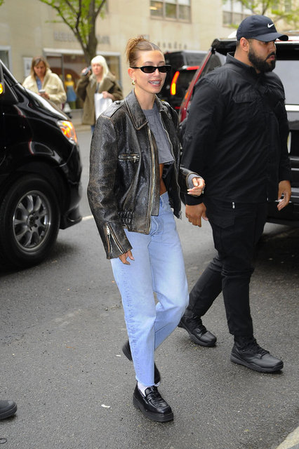 HAILEY BIEBER