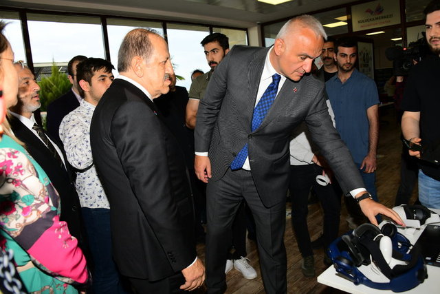HKÜ MÜTEVELLİ HEYET BAŞKANI CEMAL KALYONCU, KÜLTÜR VE TURİZM BAKANI MEHMET NURİ ERSOY