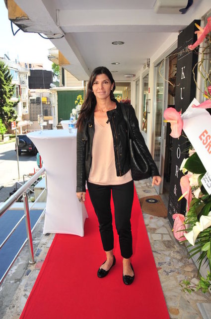 ZEYNEP ÜSTÜNEL