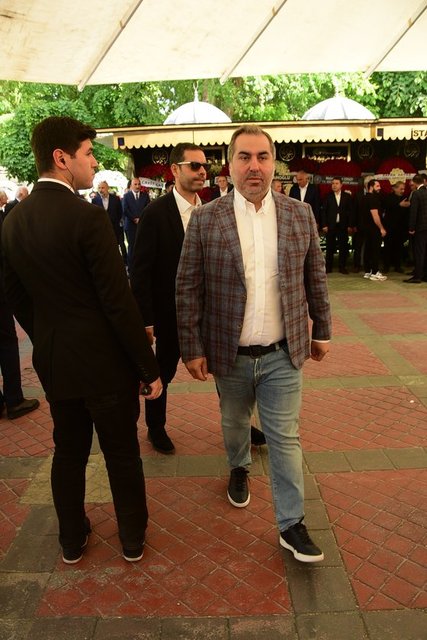 İŞ İNSANI GÖKHAN AYAYDIN CENAZE TÖRENİNE KATILDI.