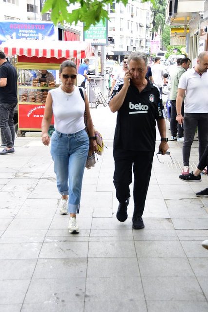 BERNA VE AHMET NUR ÇEBİ BEBEK'TE BİRLİKTE YÜRÜDÜ.