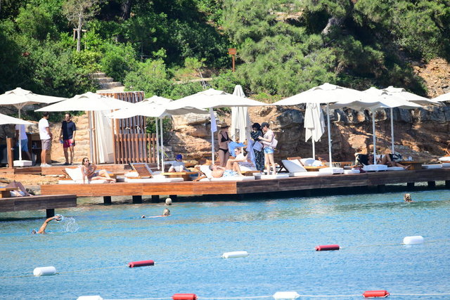 ŞİRİN YALÇIN VE ARZU ATABARUT