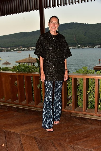 ANNETTE WEBER