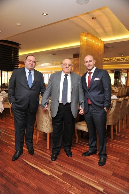 NURİ DEVELİ, BABASI ARİF DEVELİ'NİN BELGESELİ İÇİN HUMMALI BİR ÇALIŞMA İÇERİSİNDE.