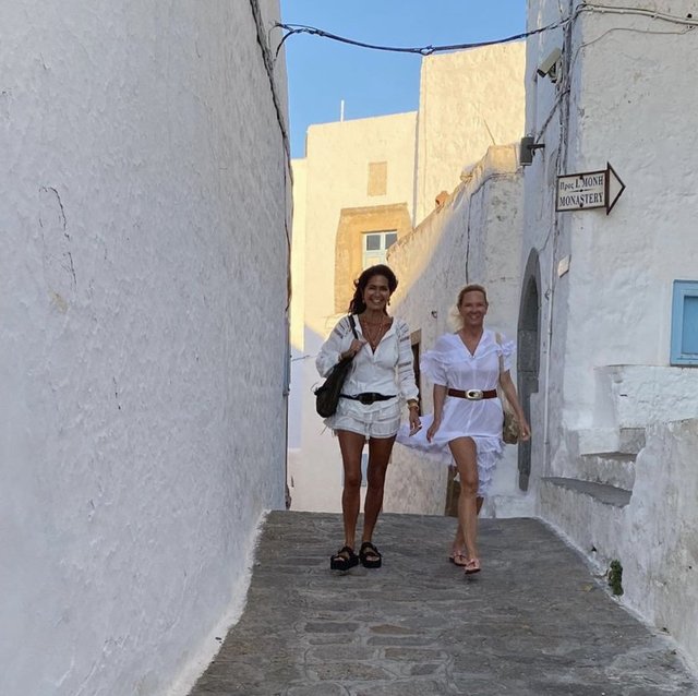 BETTINA MACHLER, ŞEBNEM ÇAPA