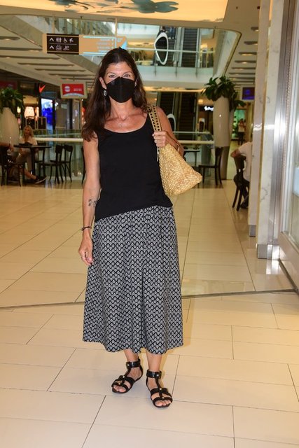 ZEYNEP ÜSTÜNEL