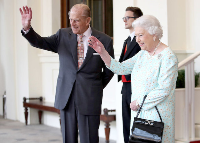 KRALİÇE ELIZABETH