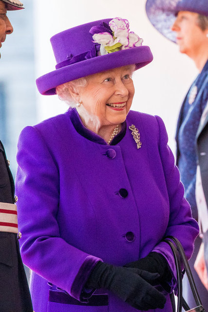 KRALİÇE ELIZABETH