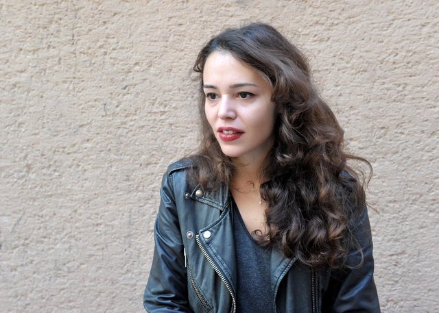 LARA KAMHİ