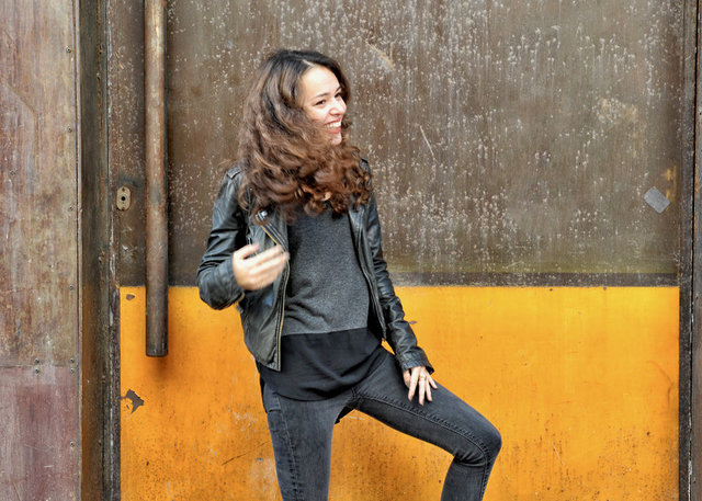 LARA KAMHİ
