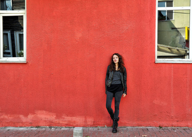 LARA KAMHİ