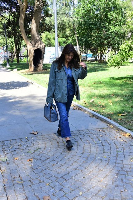 ESRA CİVELEK