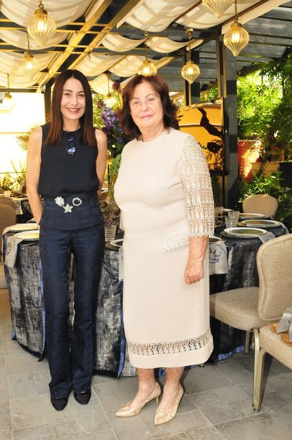 REYHAN, MONİK İPEKEL