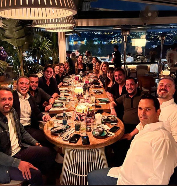 NESLİŞAH ALKOÇLAR-ENGİN ALTAN DÜZYATAN, HİKMET-ALPİN ALBAYRAK, DUYGU-GÜRHAN ÇARMIKLI, NİDA BULUT-ARDA BOZKURT