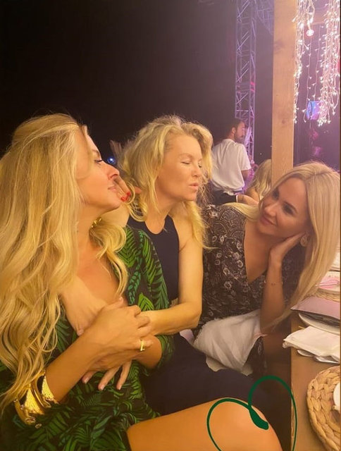 ALARA KOÇİBEY, ESRA DİNÇKÖK, SANEM TEZMAN