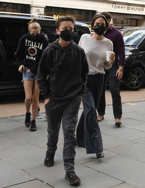 ANGELINA JOLIE, KNOX JOLIE PITT