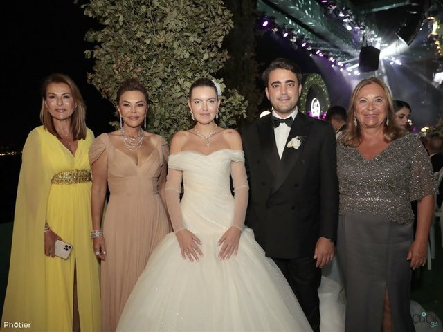 TÜLAY SÖLEN, FERYAL GÜLMAN, İPEK ALP-ZEKİ SEVER, SEMA ÇINGILLIOĞLU