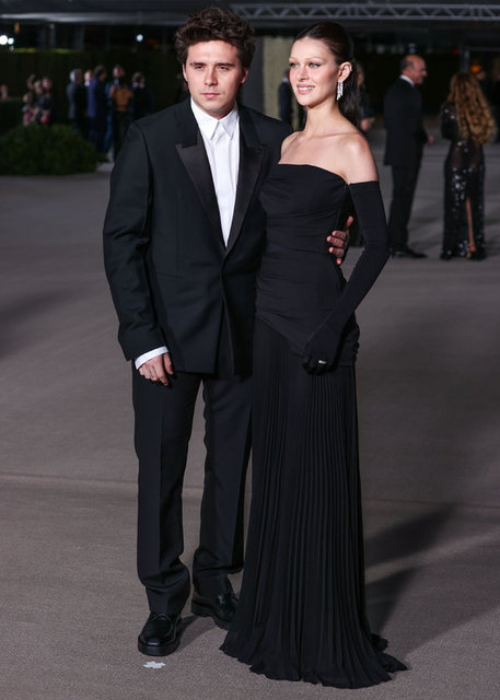 BROOKLYN PELTZ BECKHAM VE EŞİ NICOLE PELTZ BECKHAM BİRBİRLERİYLE UYUM İÇİNDEYDİLER.