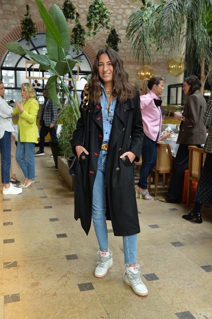 TUVANA BÜYÜKÇINAR DEMİR, YAKIN ARKADAŞI JALE BALCI'NIN EV SAHİPLİĞİNDEKİ DAVETİ KAÇIRMADI 