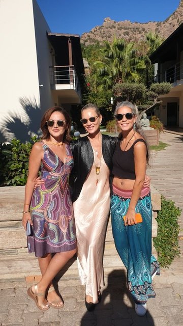 ÜNLÜ TOP MODEL KATE MOSS BODRUM'DAKİ BİR DETOKS MERKEZİNDE TATİL YAPIYOR