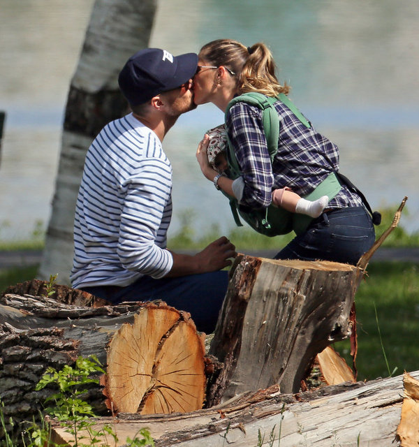 GISELE BÜNDCHEN, TOM BRADY