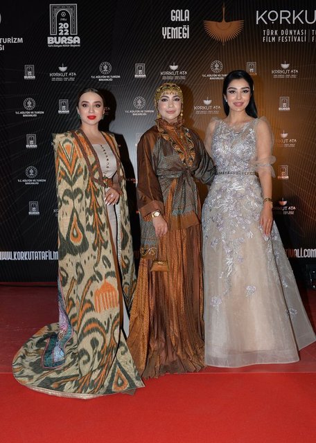 SHAKHZODA MUHAMMEDOVA, RAYHON ULASENOVA, SİTORA FARMONOVA