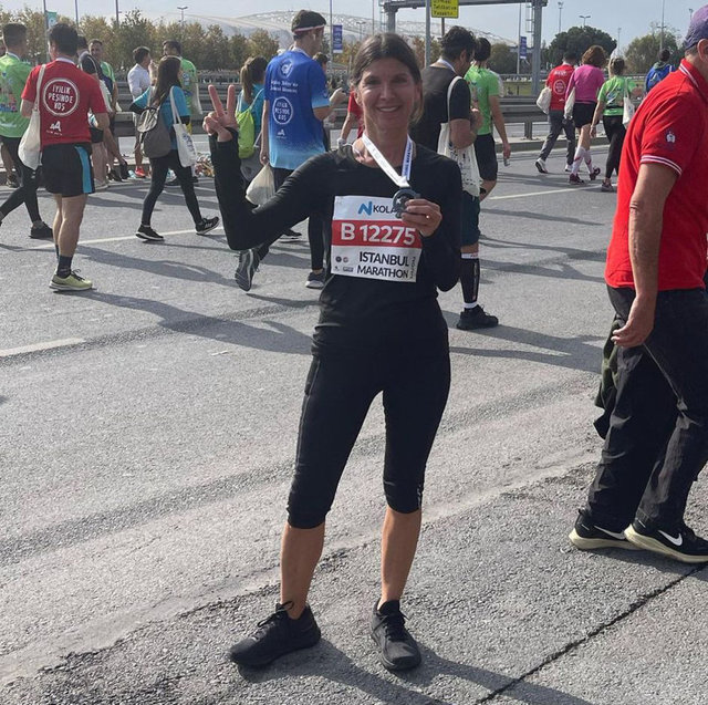 ZEYNEP ÜSTÜNEL
