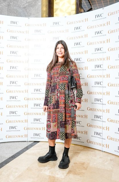 ZEYNEP ÜSTÜNEL