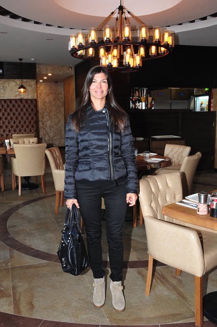 ZEYNEP ÜSTÜNEL