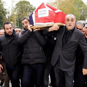 Son yolculuğuna uğurlandı