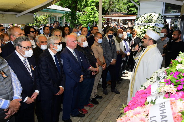 BELMA SİMAVİ'NİN CENAZE TÖRENİ