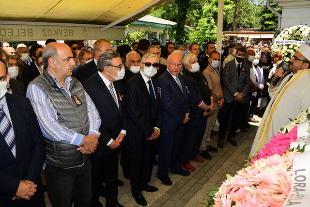 BELMA SİMAVİ'NİN CENAZE TÖRENİ