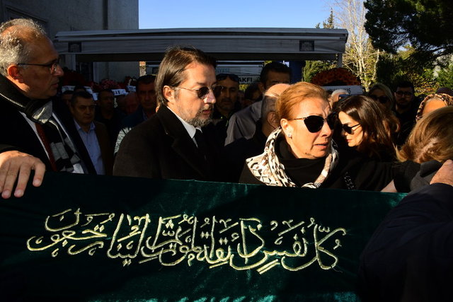 SUNA ÖZKANCA