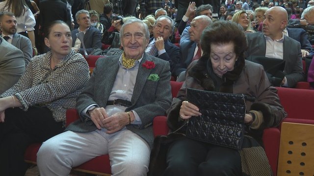ESKİ BAŞBAKAN YARDIMCISI HÜSAMETTİN ÖZKAN, 70. YIL KUTLAMALARINA YAKIN DOSTU KOÇ HOLDİNG ONURSAL BAŞKANI RAHMİ KOÇ İLE BİRLİKTE KATILDI.