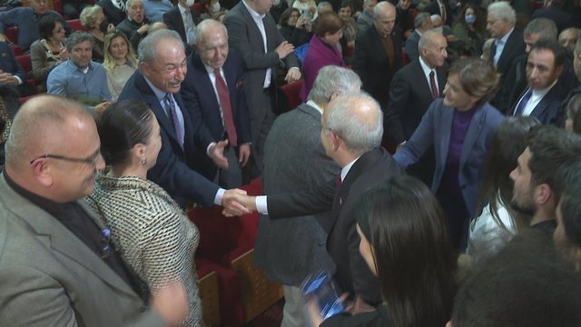 ESKİ BAŞBAKAN YARDIMCISI HÜSAMETTİN ÖZKAN 70. YIL KUTLAMALARINDA CHP GENEL BAŞKANI KEMAL KILIÇDAROĞLU İLE BİR ARAYA GELDİ.