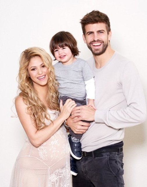 SHAKIRA, PIQUE