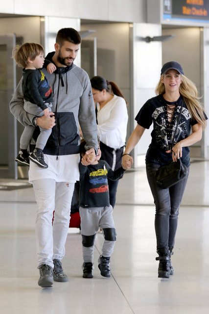 SHAKIRA, PIQUE
