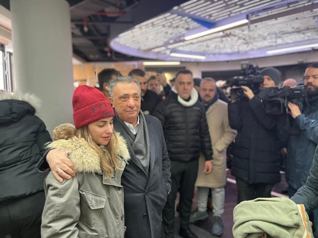 BEŞİKTAŞ SPOR KULÜBÜ BAŞKANI AHMET NUR ÇEBİ VE KIZI MİNA ÇEBİ YARDIM KAMPANYALARINA DESTEK VERDİLER.