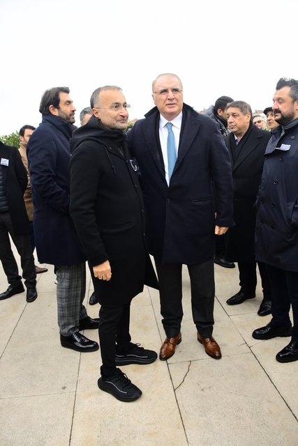 CİNER YAYIN HOLDİNG YÖNETİM KURULU BAŞKANI KENAN TEKDAĞ CENAZE TÖRENİNİN ARDINDAN CENGİZ ERDEM'E TAZİYELERİNİ İLETTİ