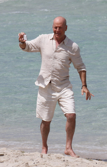BRUCE WILLIS