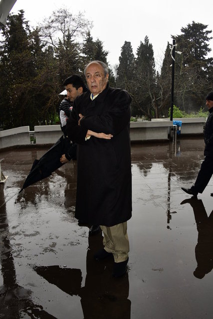 TUNCAY ÖZİLHAN