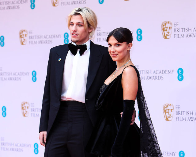 MILLIE BOBBY BROWN, JON BON JOVI