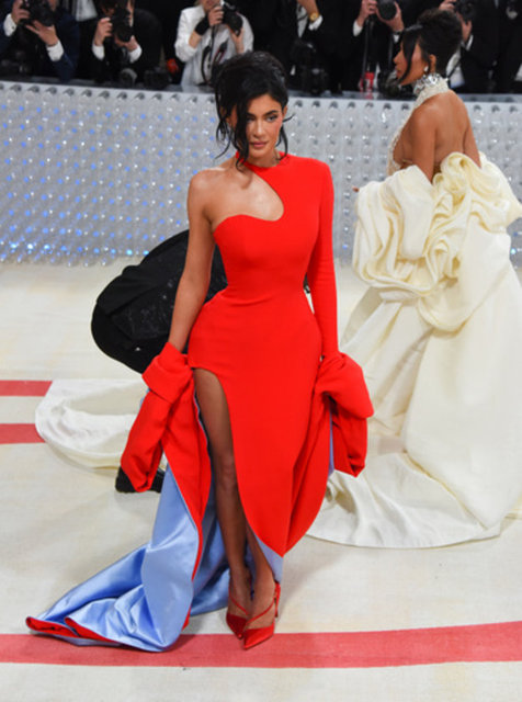 KYLIE JENNER