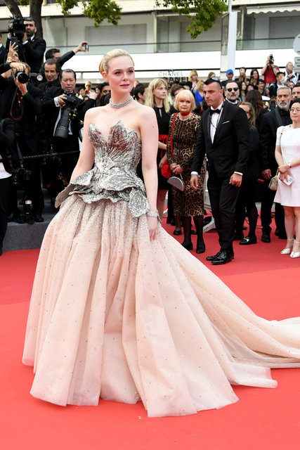 ELLE FANNING