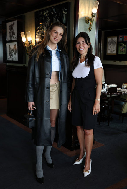 SUZAN SABANCI DİNÇER, SERENAY SARIKAYA