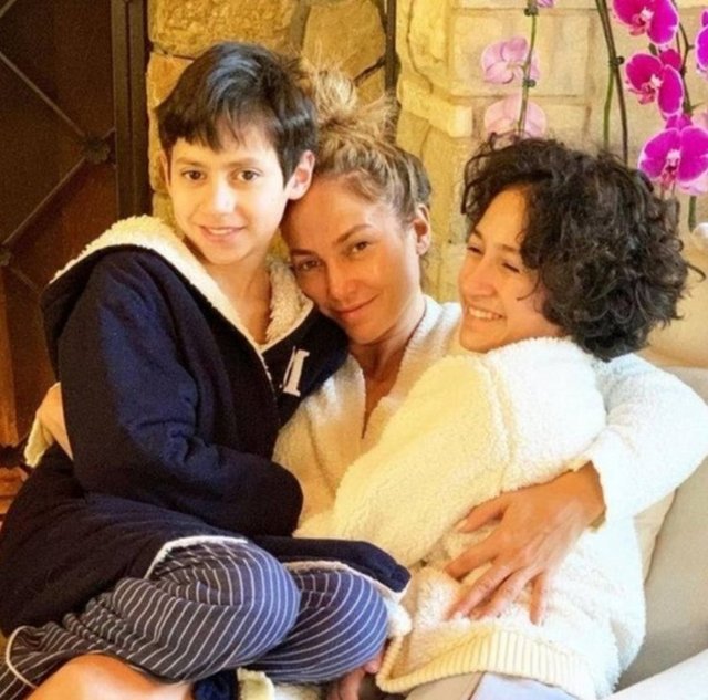 JENNIFER LOPEZ, EMME, MAXIMILIAN ANTHONY