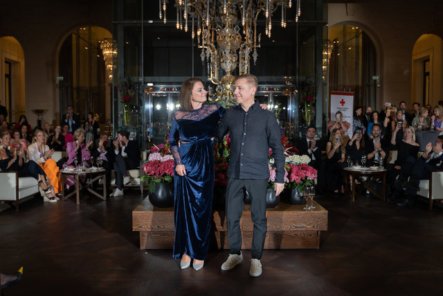 KATHARINA NEHAMMA, ATIL KUTOĞLU