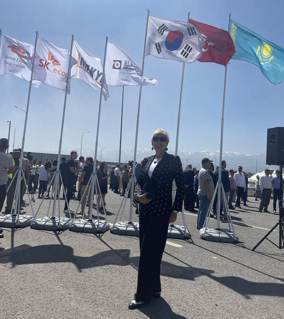 LEYLA ALATON YENİ PROJELERİNİ SOSYAL MEDYA HESABINDAN DUYURDU.